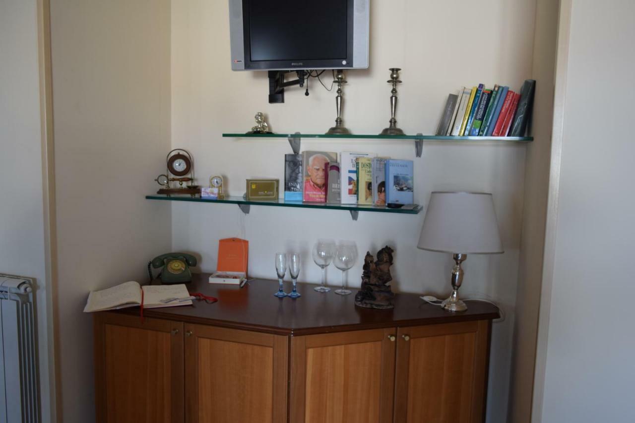 Bed &Breakfast Pinetamare Bed & Breakfast Castel Volturno Exterior foto