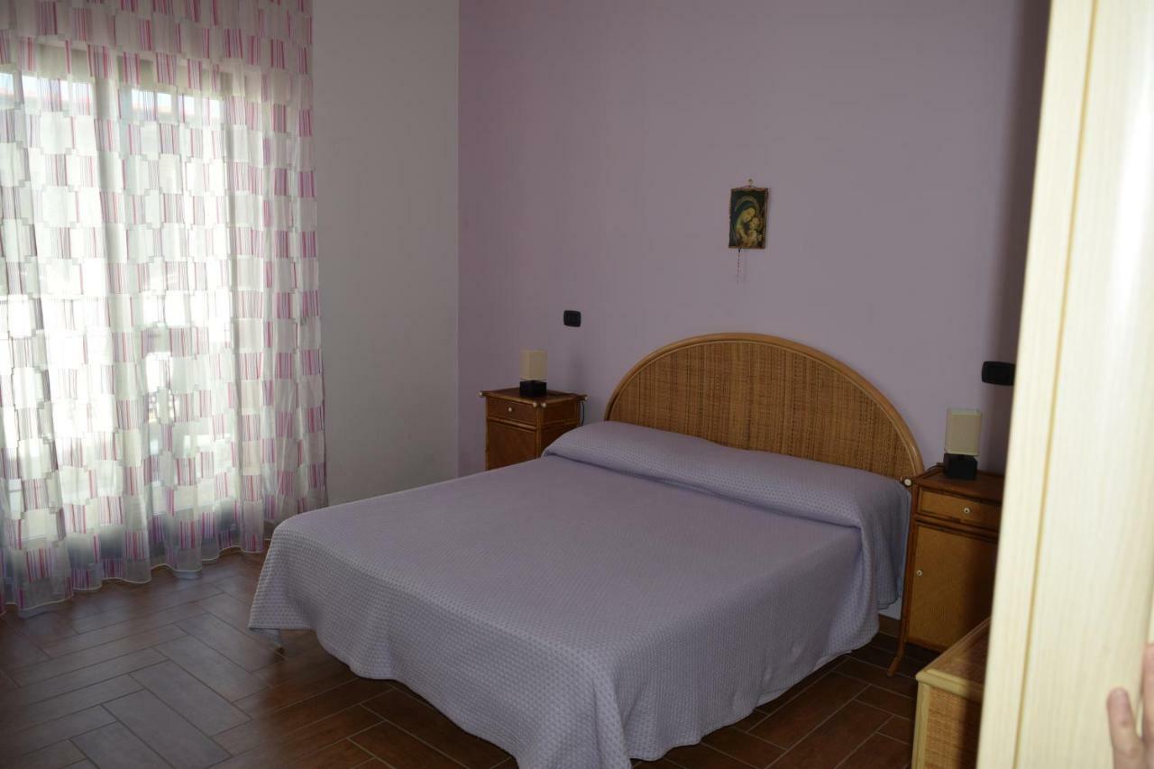 Bed &Breakfast Pinetamare Bed & Breakfast Castel Volturno Exterior foto