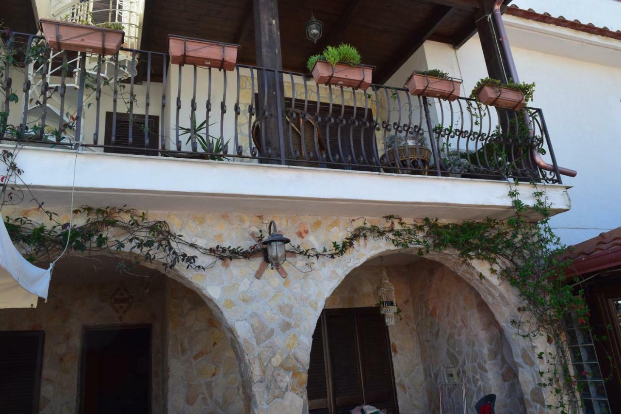 Bed &Breakfast Pinetamare Bed & Breakfast Castel Volturno Exterior foto